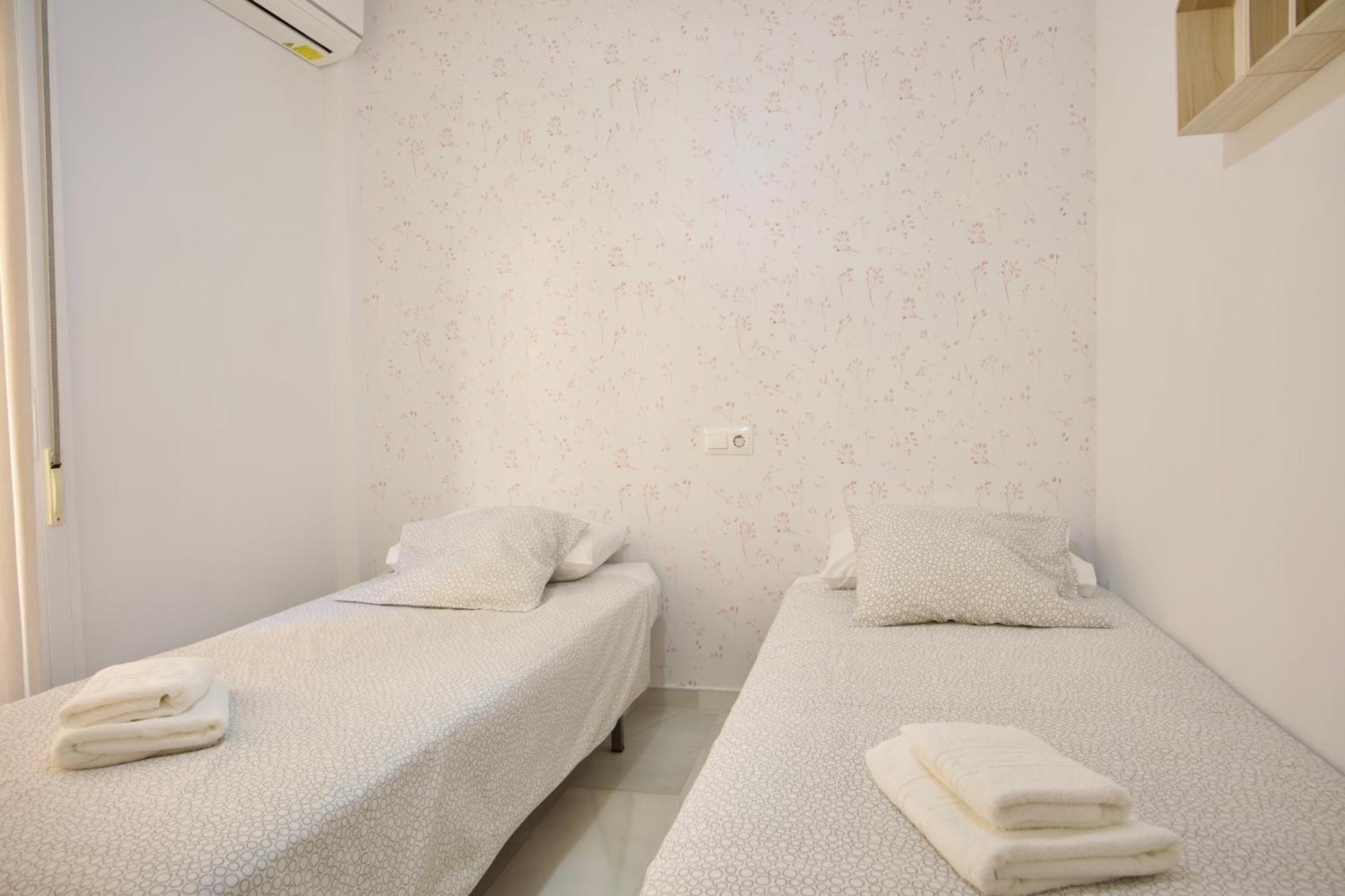 Bonito Apartamento Cerca De La Playa De Torrox Luaran gambar